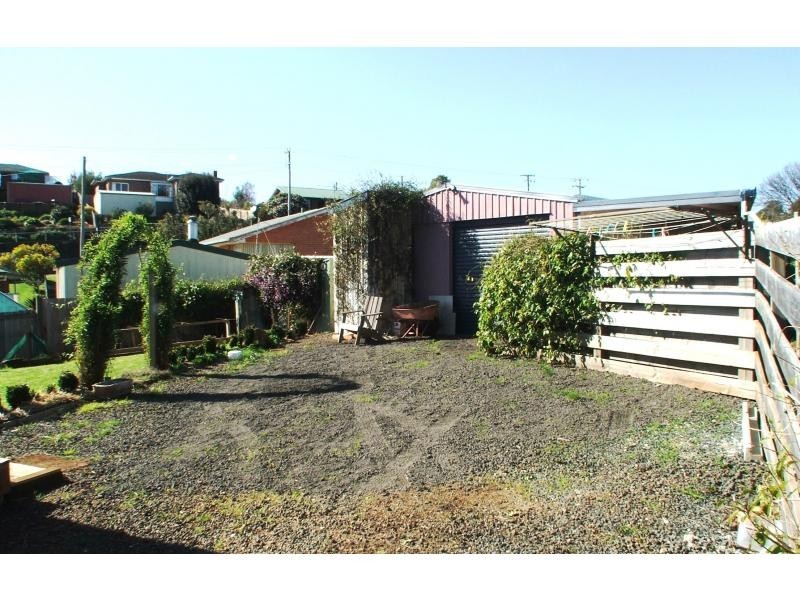 5 Southwood Avenue, Penguin TAS 7316