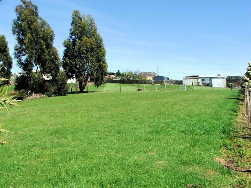 25 Pine Road, Penguin TAS 7316