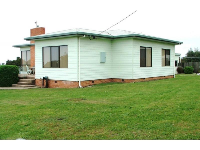 25 Pine Road, Penguin TAS 7316