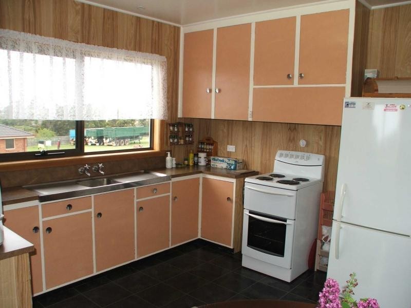 25 Pine Road, Penguin TAS 7316