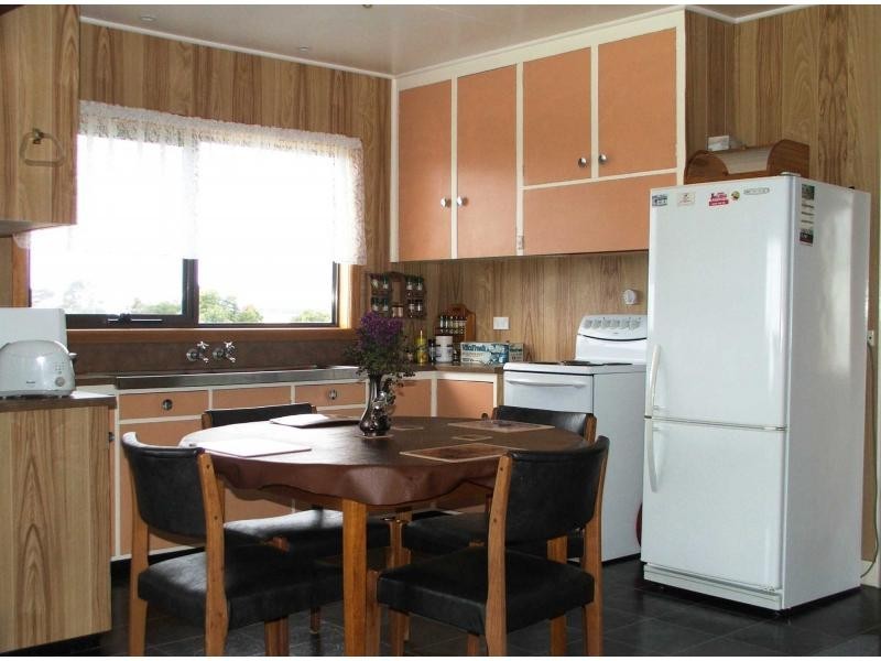 25 Pine Road, Penguin TAS 7316