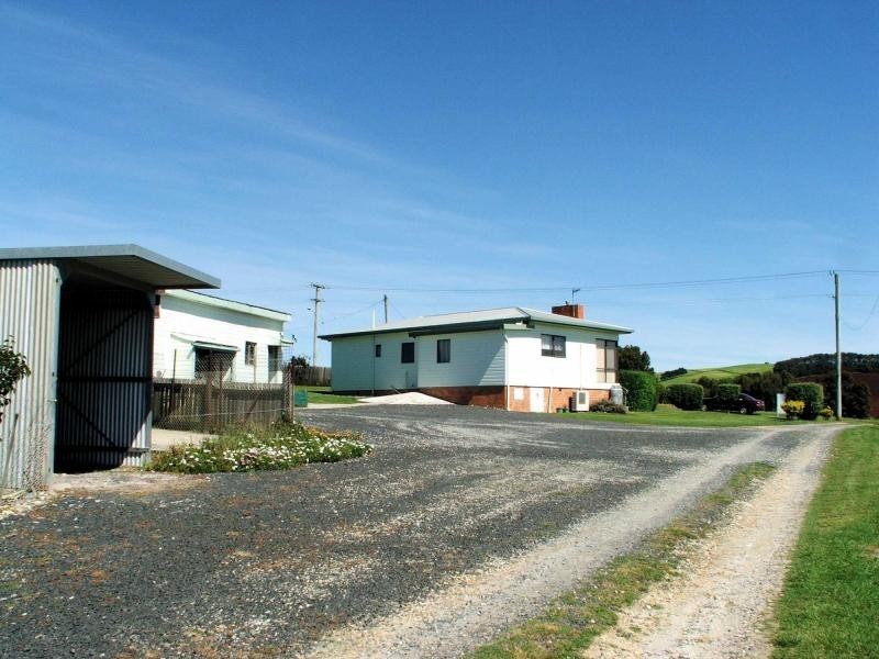 25 Pine Road, Penguin TAS 7316