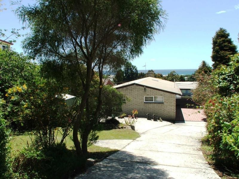 1A Pelissier Street, Somerset TAS 7322