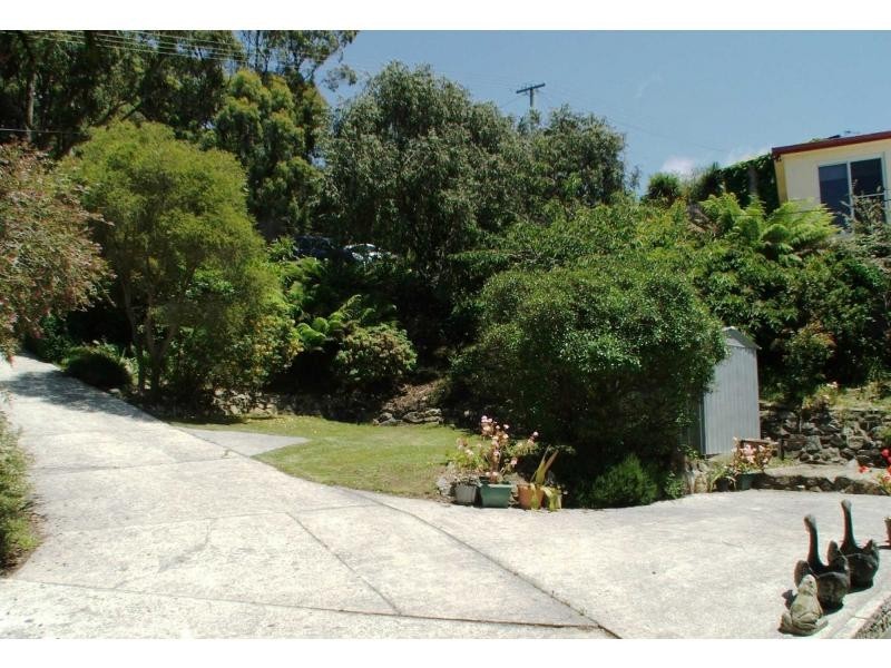 1A Pelissier Street, Somerset TAS 7322
