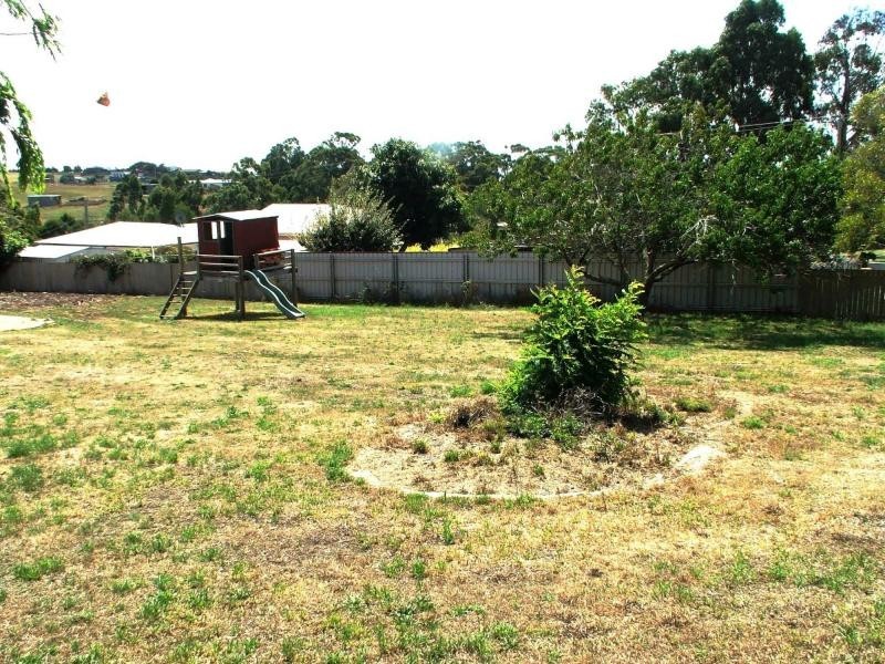 47 Deviation Road, Penguin TAS 7316