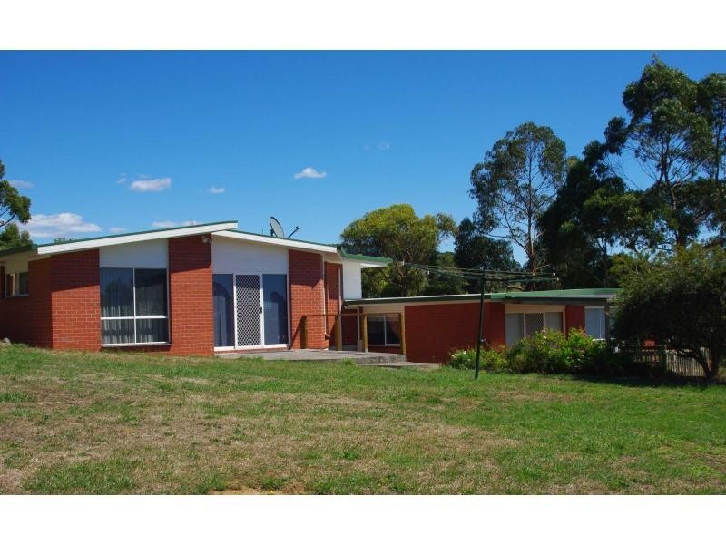 49 Deviation Road, Penguin TAS 7316