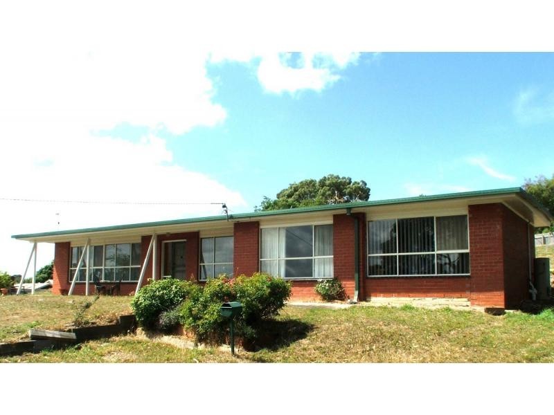 49 Deviation Road, Penguin TAS 7316