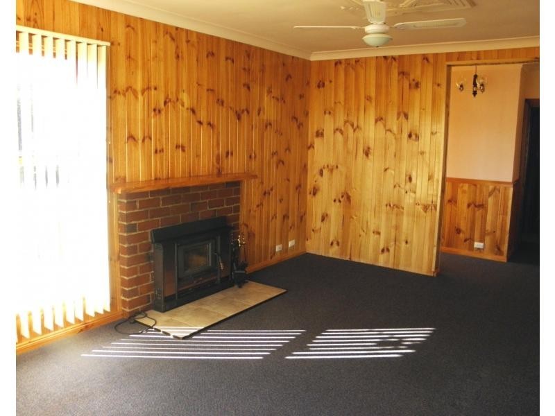 46 King Edward Street, Penguin TAS 7316