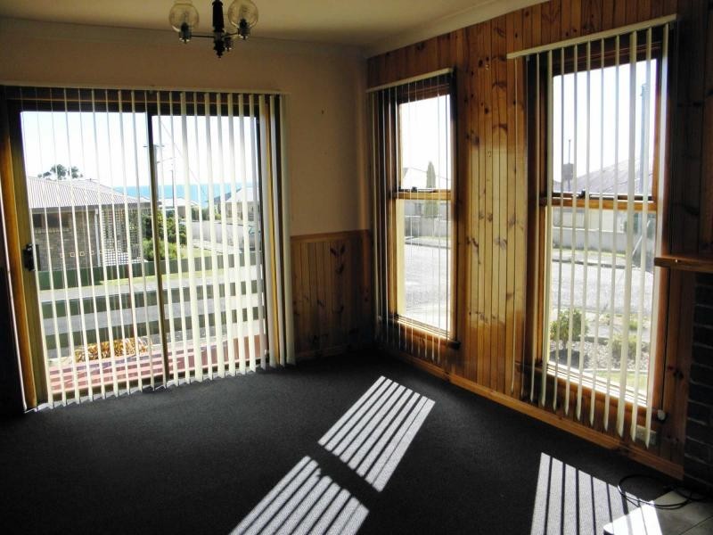 46 King Edward Street, Penguin TAS 7316