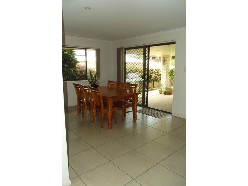 10 Davey Drive, Woombye QLD 4559