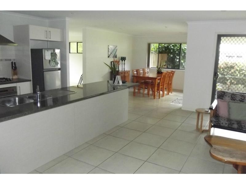 10 Davey Drive, Woombye QLD 4559