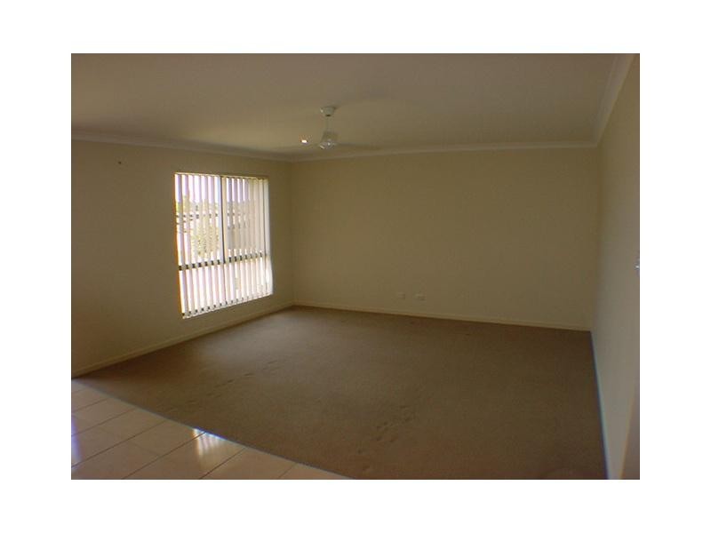 37 Robertson Drive, Burnside QLD 4560