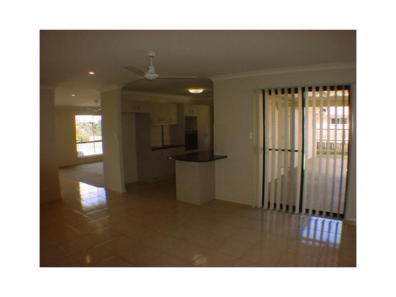 37 Robertson Drive, Burnside QLD 4560