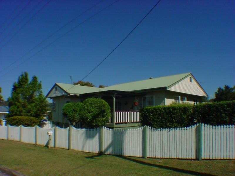 4 Isabella Avenue, Nambour QLD 4560