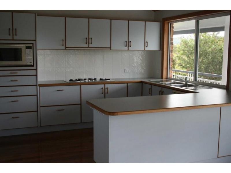 2 Eversleigh Court, Nambour QLD 4560
