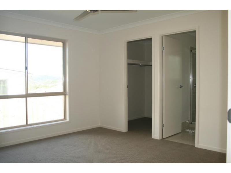 7 Charlton Court, Burnside QLD 4560