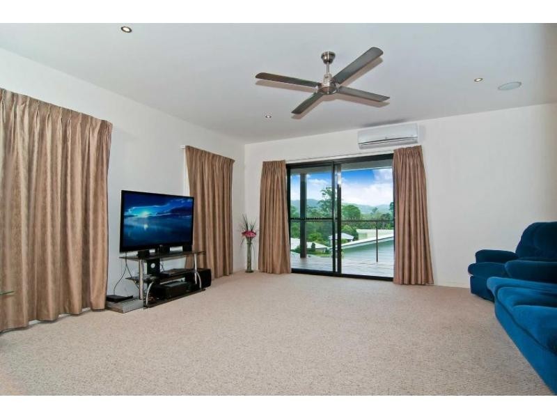 11 Gallows Place, Palmwoods QLD 4555