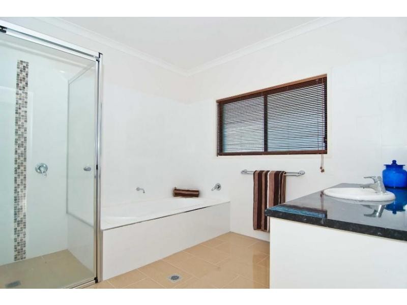 11 Gallows Place, Palmwoods QLD 4555