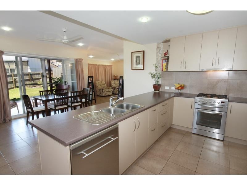 14 Bright Court, Burnside QLD 4560