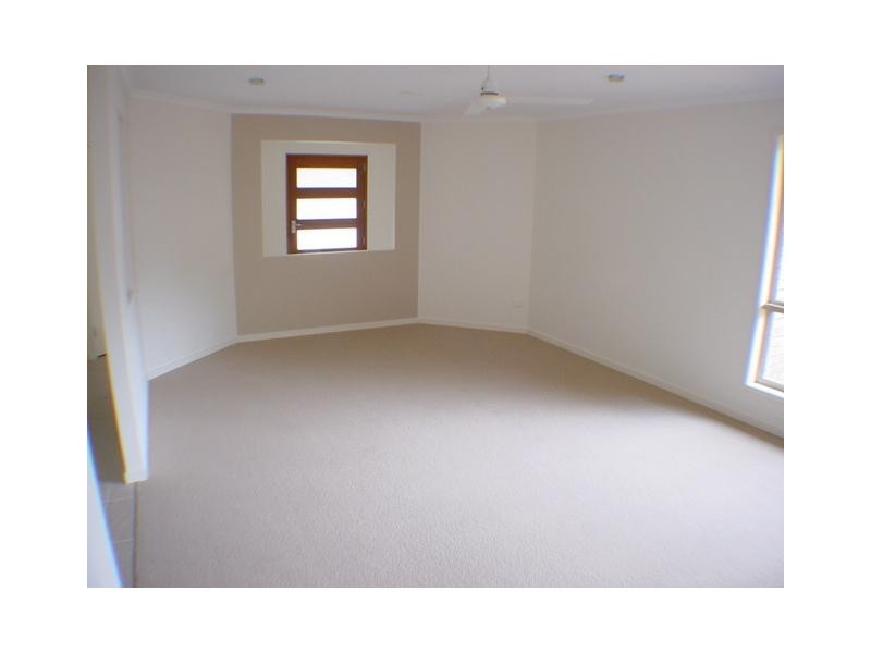 8 Davey Drive, Woombye QLD 4559