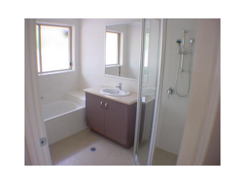 8 Davey Drive, Woombye QLD 4559