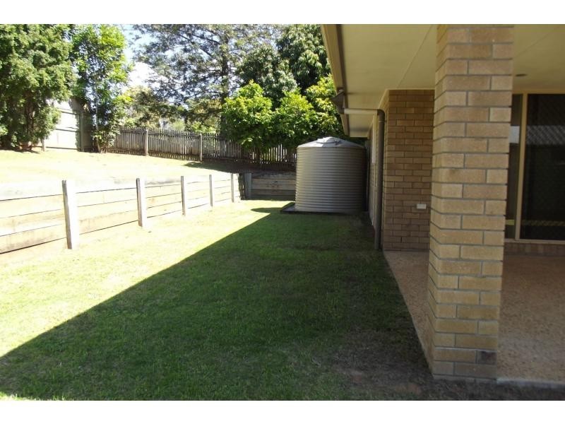 8 Davey Drive, Woombye QLD 4559