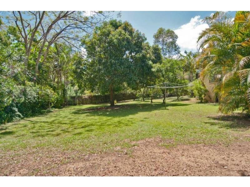 19 Holly Green Crescent, Palmwoods QLD 4555