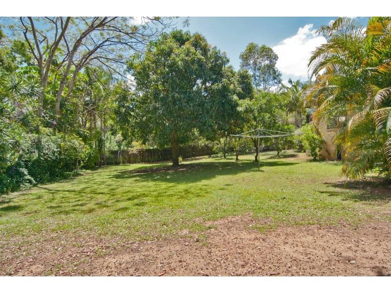19 Holly Green Crescent, Palmwoods QLD 4555