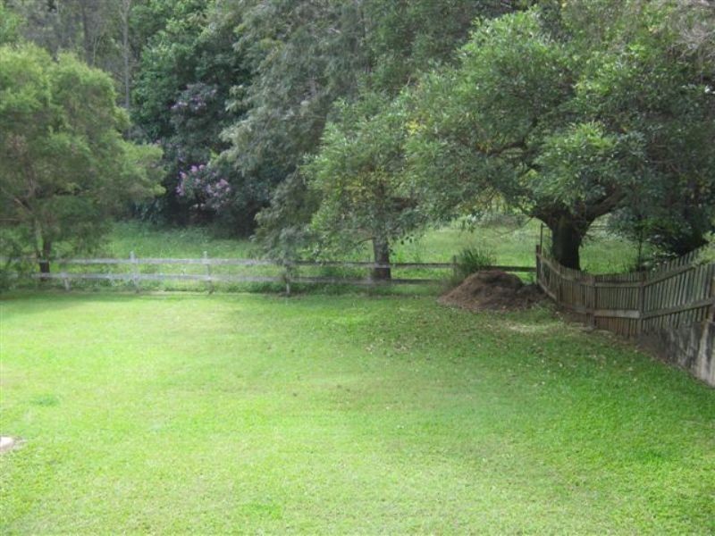 8 Dudley Street, Nambour QLD 4560