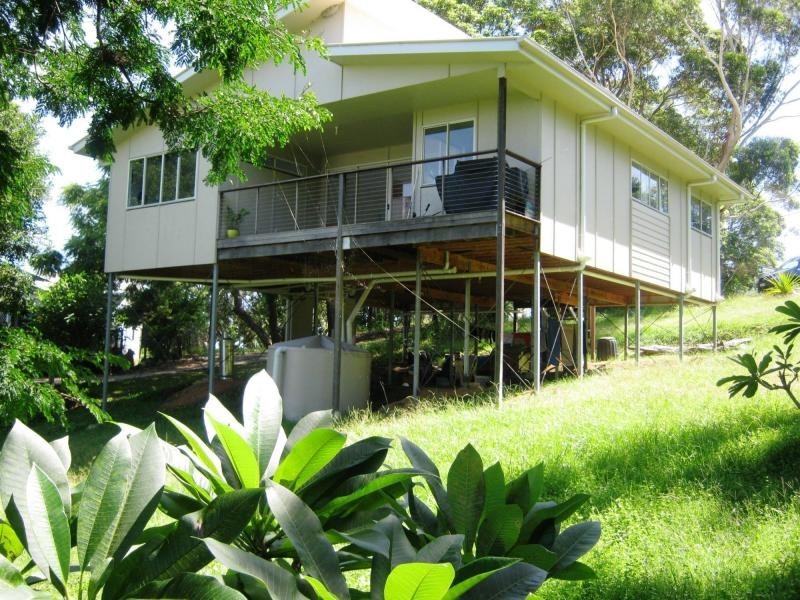4 Cobbs Road, Woombye QLD 4559
