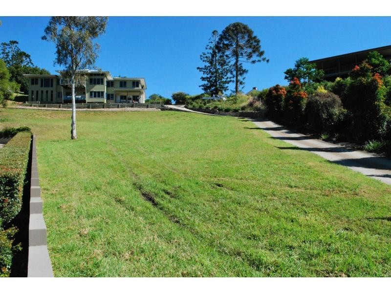 65 Lachlan Avenue, Nambour QLD 4560