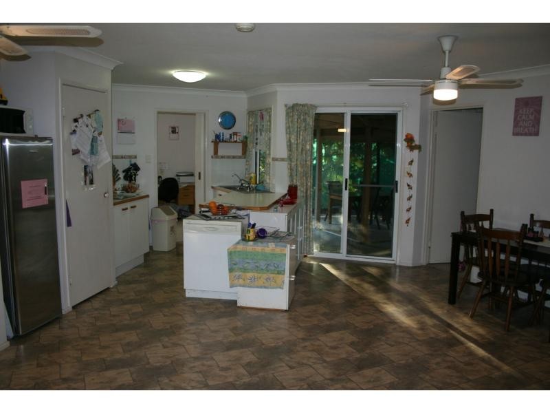 1 Holyn Close, Woombye QLD 4559
