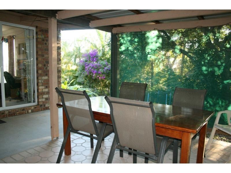1 Holyn Close, Woombye QLD 4559