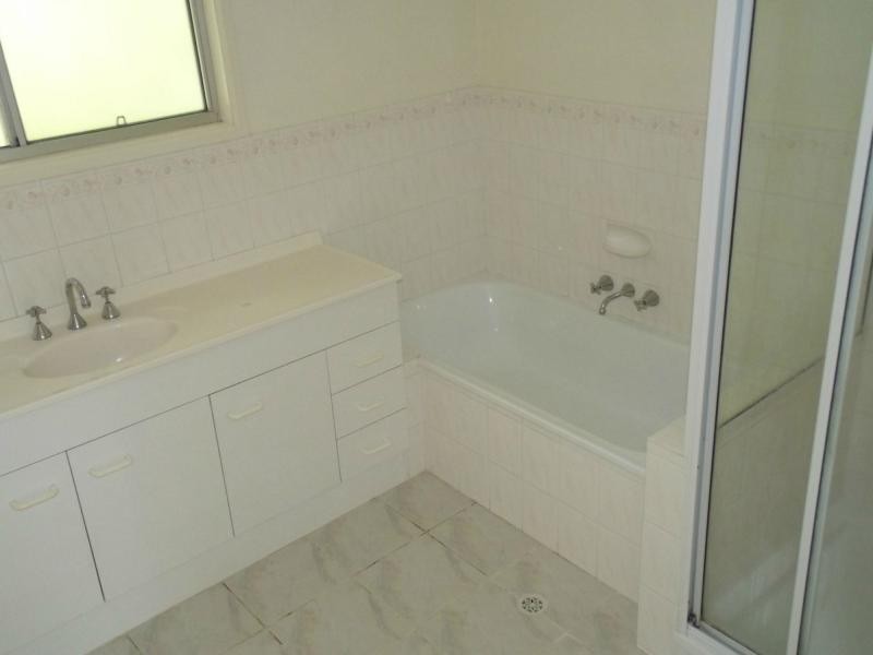 8 Bellwood Court, Kiels Mountain QLD 4559