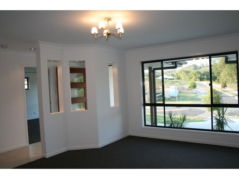 43 ROBERTSON Drive, Burnside QLD 4560