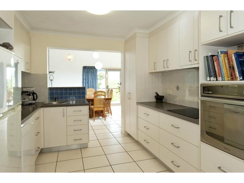33 Towen View Court, Towen Mountain QLD 4560