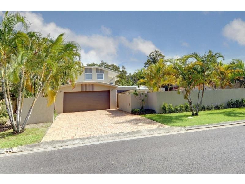 15 Admiralty Drive, Alexandra Headland QLD 4572