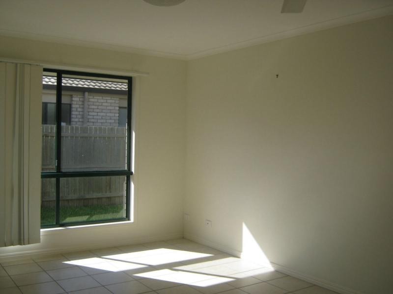 16 Dorian Crescent, Sippy Downs QLD 4556