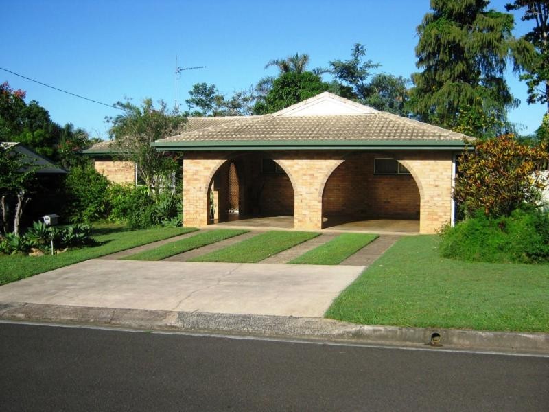 23 ROBERTS Street, Palmwoods QLD 4555