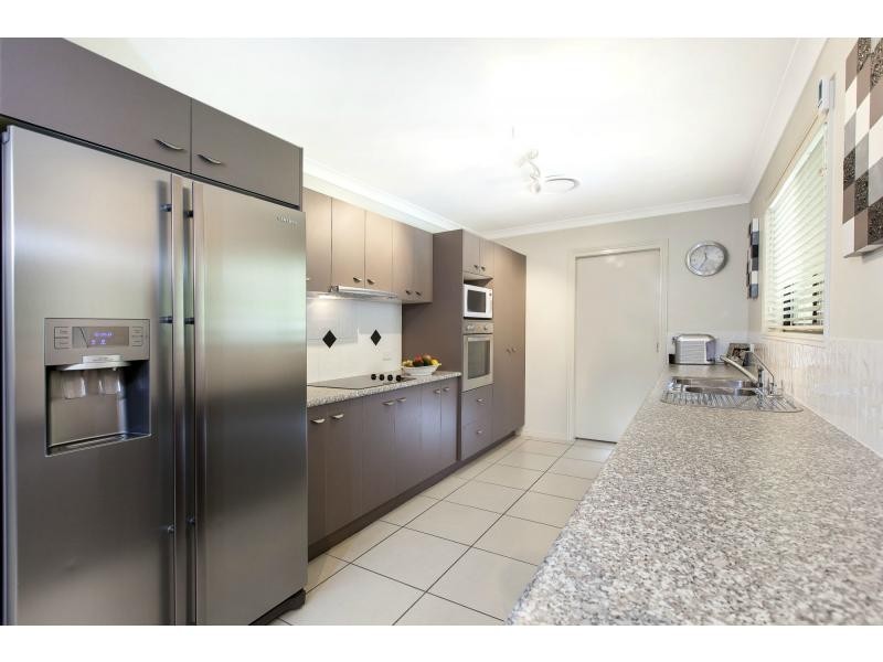 14 Killarney Crescent, Nambour QLD 4560