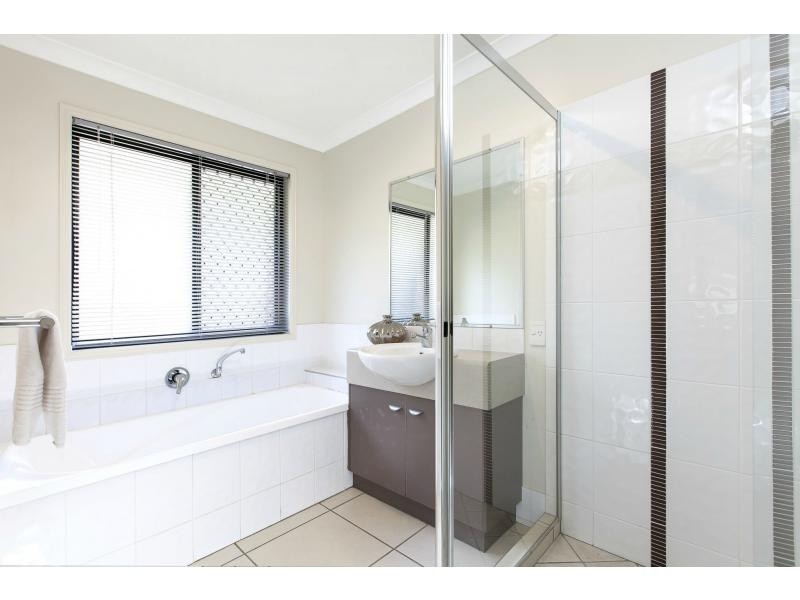 14 Killarney Crescent, Nambour QLD 4560