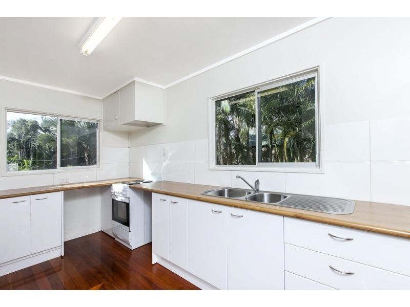 40 CAMPBELL Street, Woombye QLD 4559