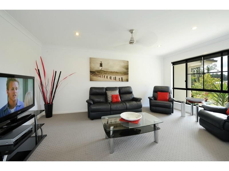 24 Davey Drive, Woombye QLD 4559