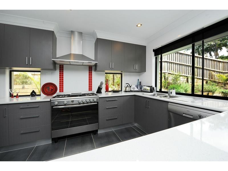 24 Davey Drive, Woombye QLD 4559