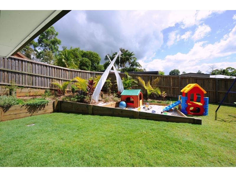 24 Davey Drive, Woombye QLD 4559