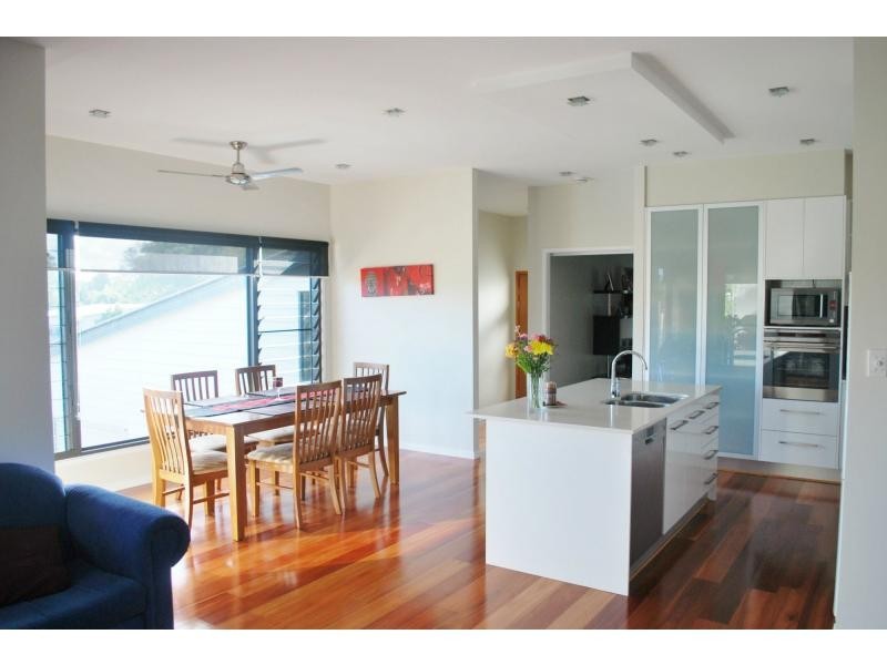 8 BLACK MRYTLE Court, Woombye QLD 4559