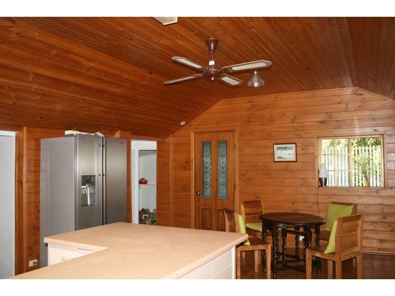 230 Blackall Range Rd, Woombye QLD 4559