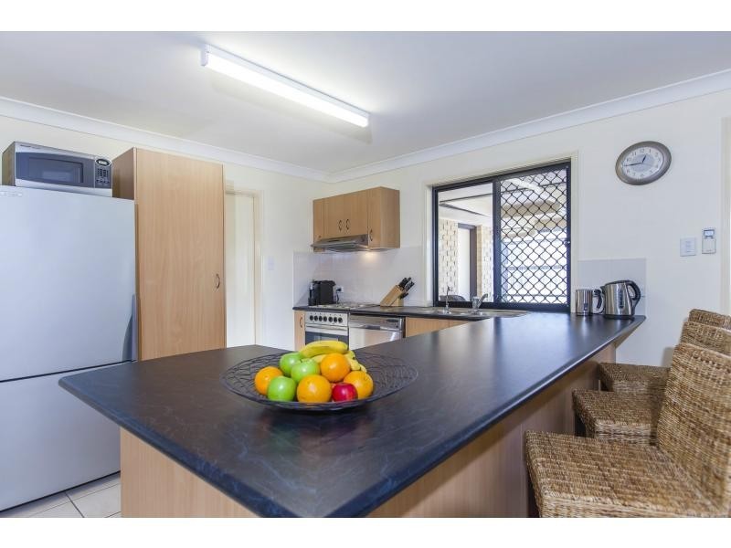 17 ROBERTSON Drive, Burnside QLD 4560