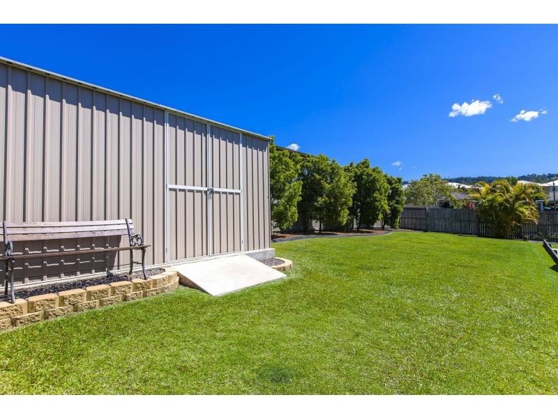 17 ROBERTSON Drive, Burnside QLD 4560