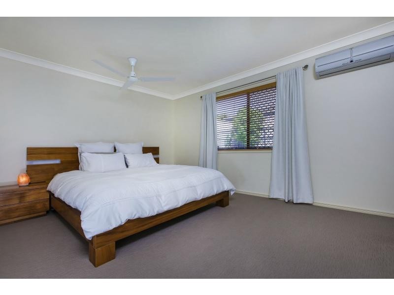 17 ROBERTSON Drive, Burnside QLD 4560